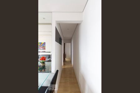 Corredor de apartamento para alugar com 2 quartos, 55m² em São Judas, São Paulo