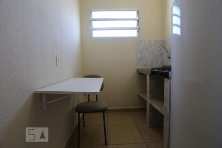 Cozinha de kitnet/studio para alugar com 1 quarto, 15m² em Vila São Luís(zona Oeste), São Paulo