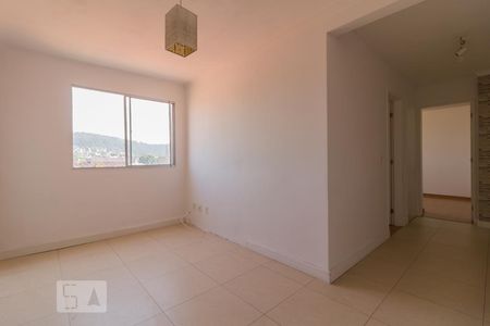 Sala de apartamento para alugar com 2 quartos, 46m² em Jardim Adriana, Guarulhos