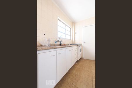 Cozinha  de apartamento à venda com 2 quartos, 90m² em Vila Bertioga, São Paulo