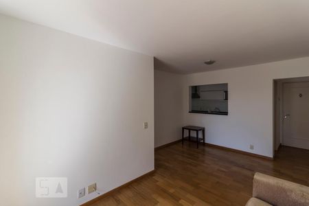 Sala de apartamento para alugar com 2 quartos, 75m² em Vila Ipojuca, São Paulo