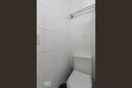 Banheiro de apartamento para alugar com 2 quartos, 75m² em Vila Ipojuca, São Paulo