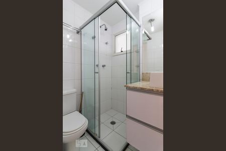 Banheiro de apartamento para alugar com 2 quartos, 75m² em Vila Ipojuca, São Paulo