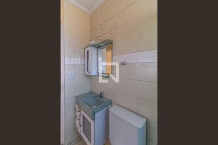 Banheiro de apartamento para alugar com 2 quartos, 55m² em Piratininga, Osasco