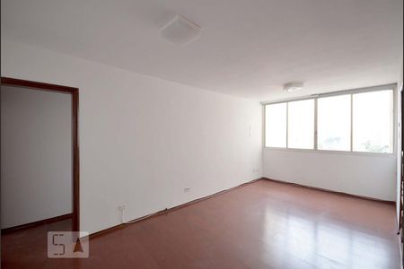 Apartamento para alugar com 75m², 2 quartos e 1 vagaSala