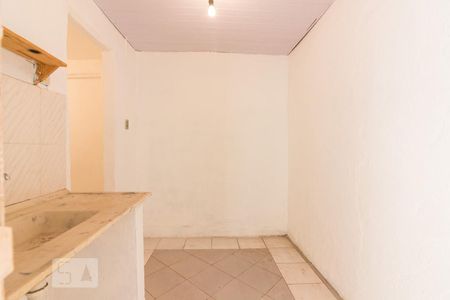 Cozinha de casa para alugar com 1 quarto, 75m² em Vila Mariza Mazzei, São Paulo