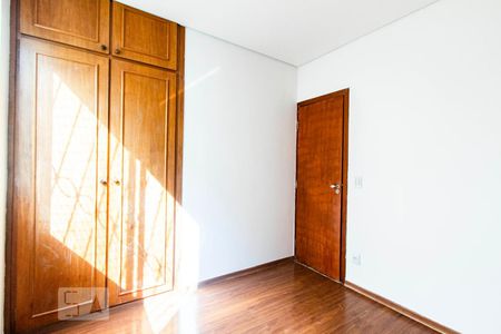 Quarto 2 de apartamento para alugar com 3 quartos, 80m² em Havaí, Belo Horizonte