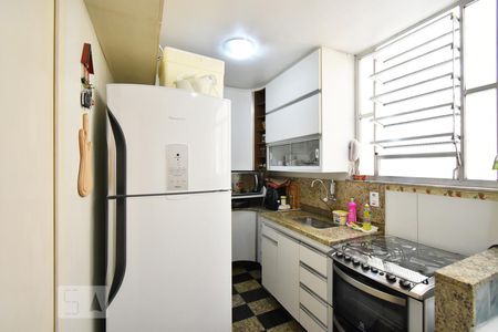 Apartamento à venda com 50m², 2 quartos e 2 vagas Apartamento à venda com 50m², 2 quartos e 2 vagasCozinha
