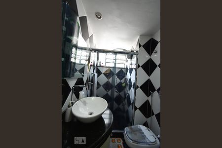Apartamento à venda com 50m², 2 quartos e 2 vagas Apartamento à venda com 50m², 2 quartos e 2 vagasBanheiro