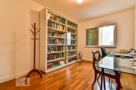 Quarto de apartamento para alugar com 2 quartos, 112m² em Pinheiros, São Paulo