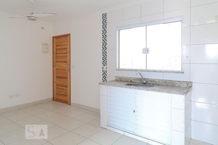 Sala e cozinha de casa para alugar com 1 quarto, 30m² em Jardim Modelo, São Paulo