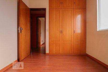 Quarto de apartamento à venda com 3 quartos, 75m² em Padre Eustáquio, Belo Horizonte