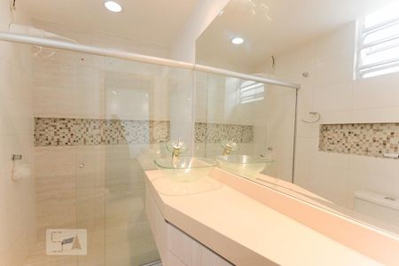 Banheiro de apartamento à venda com 1 quarto, 50m² em Estácio, Rio de Janeiro