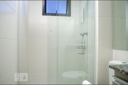 Banheiro da Suíte de kitnet/studio para alugar com 1 quarto, 38m² em São Francisco, Curitiba