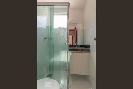 Banheiro  de apartamento para alugar com 3 quartos, 80m² em Fernão Dias, Belo Horizonte