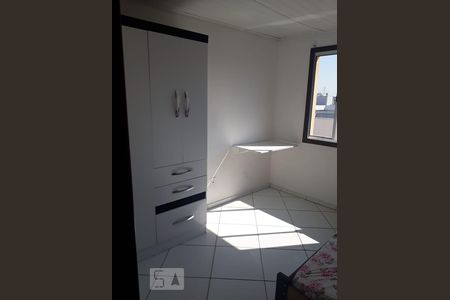 Dormitório de apartamento para alugar com 2 quartos, 74m² em Igara, Canoas