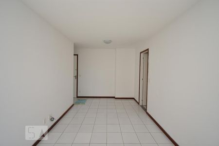 Sala  de apartamento para alugar com 1 quarto, 84m² em Santa Rosa, Niterói