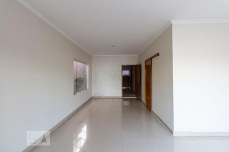 Sala de casa para alugar com 3 quartos, 150m² em Planalto Paulista, São Paulo