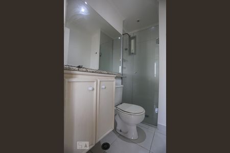 Banheiro de apartamento à venda com 2 quartos, 84m² em Cidade São Francisco, São Paulo