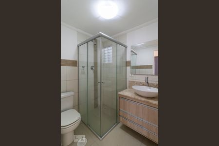 Banheiro  de apartamento à venda com 2 quartos, 75m² em Vila Sofia, São Paulo