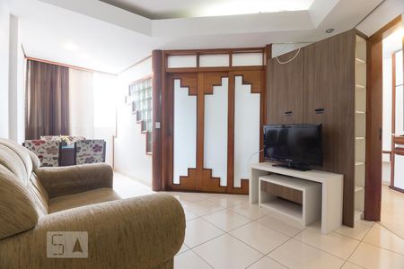 Sala de apartamento para alugar com 1 quarto, 52m² em Centro, Florianópolis