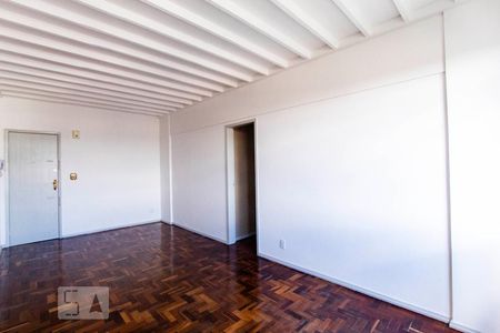 Sala de apartamento à venda com 3 quartos, 80m² em Nova Suíssa, Belo Horizonte