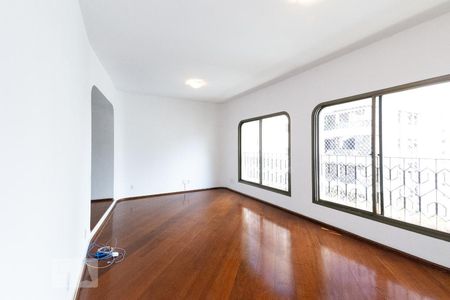 Sala 1 de apartamento para alugar com 4 quartos, 360m² em Moema, São Paulo