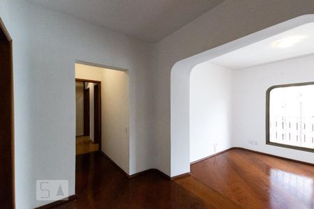 Saleta de apartamento para alugar com 4 quartos, 360m² em Moema, São Paulo