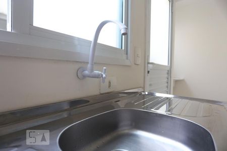 Cozinha de apartamento para alugar com 2 quartos, 55m² em Jardim Bonfiglioli, São Paulo