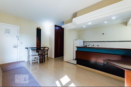 Sala de apartamento para alugar com 1 quarto, 49m² em Cambuí, Campinas