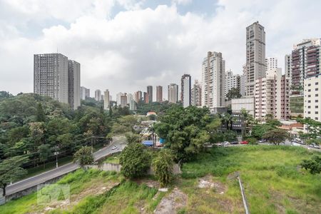 Vista da sala de apartamento à venda com 3 quartos, 120m² em Vila Suzana, São Paulo