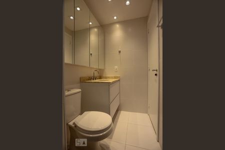 Banheiro de apartamento à venda com 1 quarto, 35m² em Vila Buarque, São Paulo