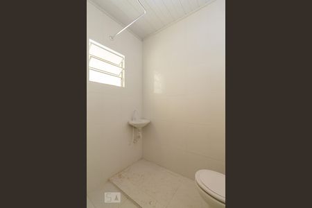 Banheiro de casa para alugar com 1 quarto, 40m² em Vila Regente Feijó, São Paulo