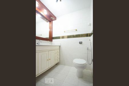 Apartamento para alugar com 126m², 3 quartos e 1 vaga Apartamento para alugar com 126m², 3 quartos e 1 vagaBanheiro da suite