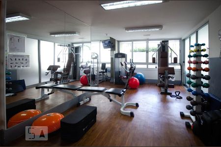 Apartamento para alugar com 126m², 3 quartos e 1 vaga Apartamento para alugar com 126m², 3 quartos e 1 vagaAcademia