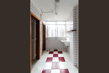 Apartamento para alugar com 126m², 3 quartos e 1 vaga Apartamento para alugar com 126m², 3 quartos e 1 vagaÁrea de serviço