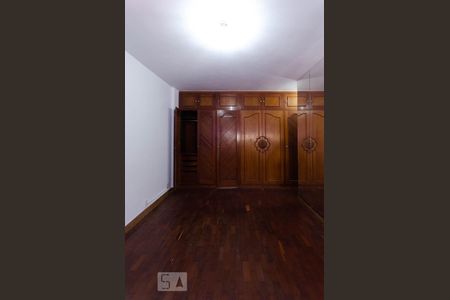 Apartamento para alugar com 126m², 3 quartos e 1 vaga Apartamento para alugar com 126m², 3 quartos e 1 vagaSuite