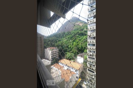 Apartamento para alugar com 126m², 3 quartos e 1 vaga Apartamento para alugar com 126m², 3 quartos e 1 vagaVista externa da janela do quarto 1