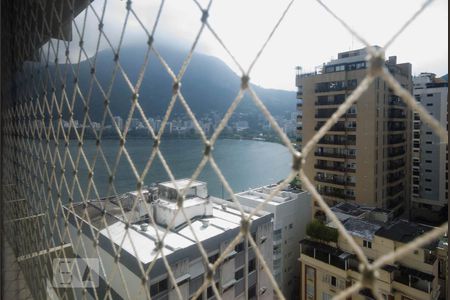 Apartamento para alugar com 126m², 3 quartos e 1 vaga Apartamento para alugar com 126m², 3 quartos e 1 vagaVista externa da janela do quarto 2