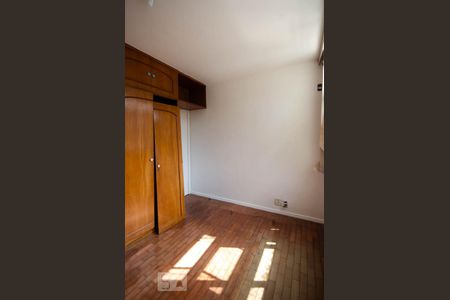 Apartamento para alugar com 126m², 3 quartos e 1 vaga Apartamento para alugar com 126m², 3 quartos e 1 vagaQuarto 2