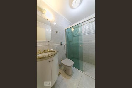 Banheiro de apartamento à venda com 3 quartos, 118m² em Centro, Campinas