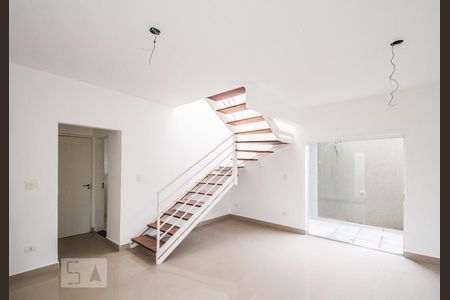 Sala de casa de condomínio para alugar com 3 quartos, 114m² em Vila Moinho Velho, São Paulo