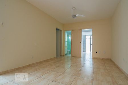 Sala de apartamento para alugar com 2 quartos, 70m² em Coqueiros, Florianópolis