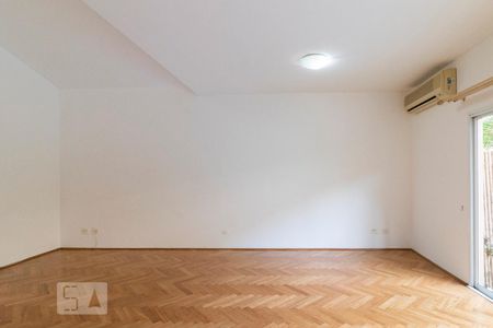 Sala 2 de casa de condomínio para alugar com 4 quartos, 317m² em Jardim Cordeiro, São Paulo