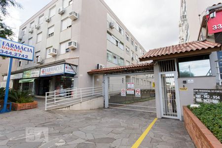 Fachada de apartamento para alugar com 1 quarto, 52m² em Vila Ipiranga, Porto Alegre