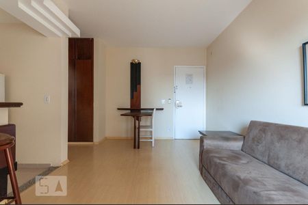 Sala de apartamento para alugar com 1 quarto, 50m² em Cambuí, Campinas