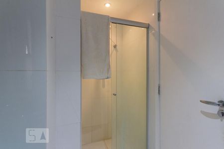 Apartamento para alugar com 144m², 4 quartos e 2 vagas Apartamento para alugar com 144m², 4 quartos e 2 vagasBanheiro