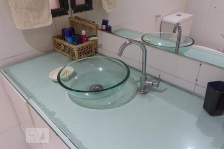 Apartamento para alugar com 144m², 4 quartos e 2 vagas Apartamento para alugar com 144m², 4 quartos e 2 vagasBanheiro