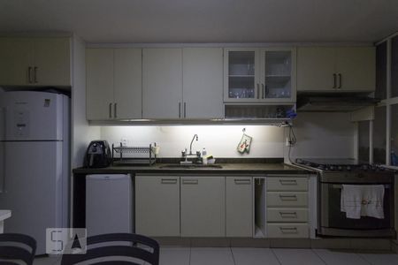 Apartamento para alugar com 144m², 4 quartos e 2 vagas Apartamento para alugar com 144m², 4 quartos e 2 vagasCozinha