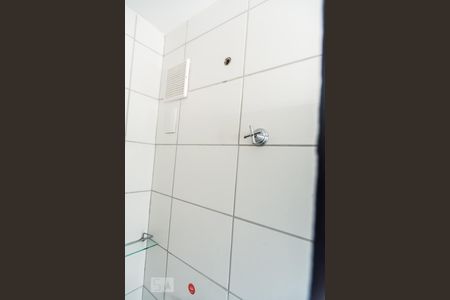 Banheiro Suíte de apartamento à venda com 2 quartos, 56m² em Sarandi, Porto Alegre
